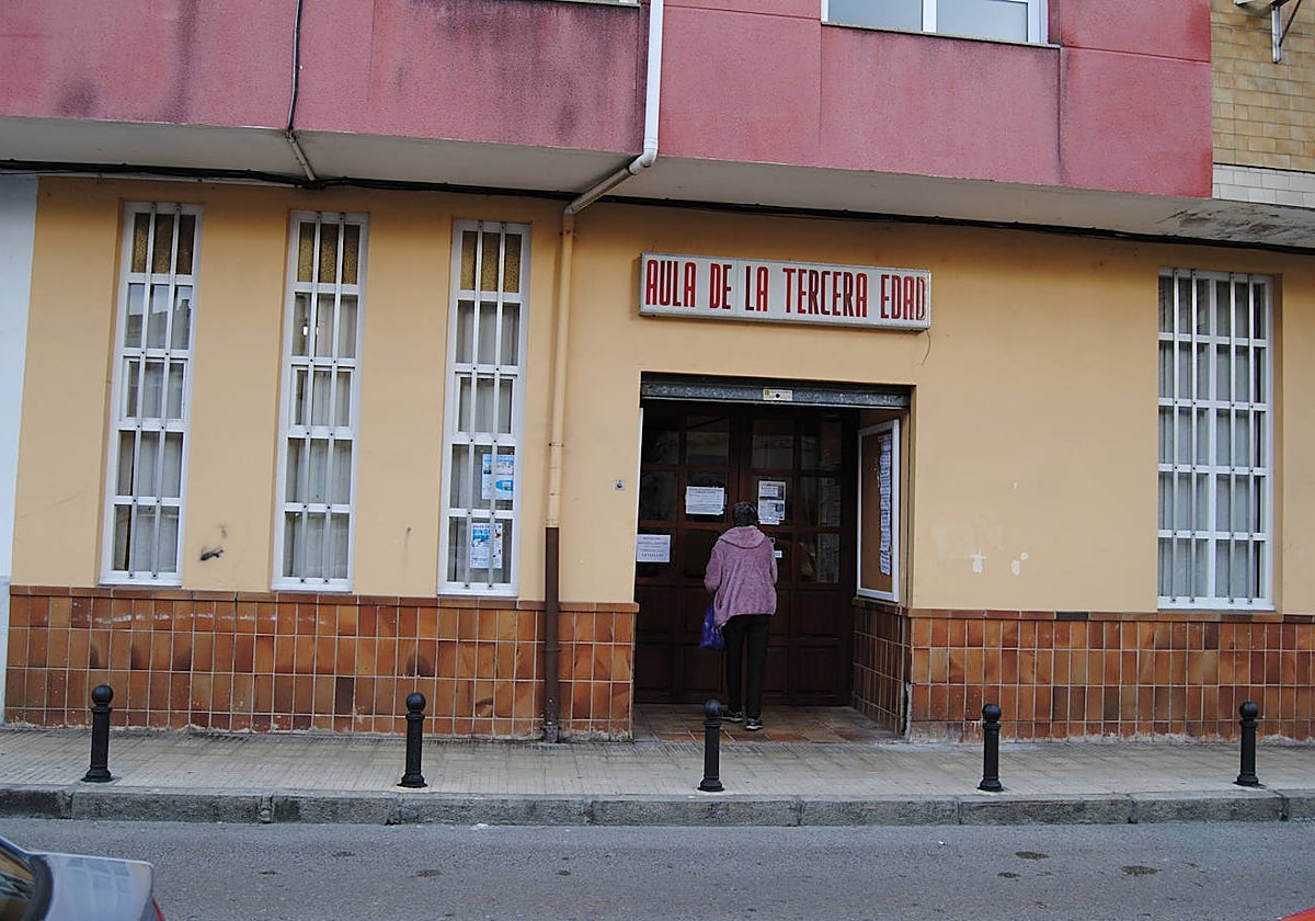 Aula de la Tercera Edad, ubicado en la calle La Verde.