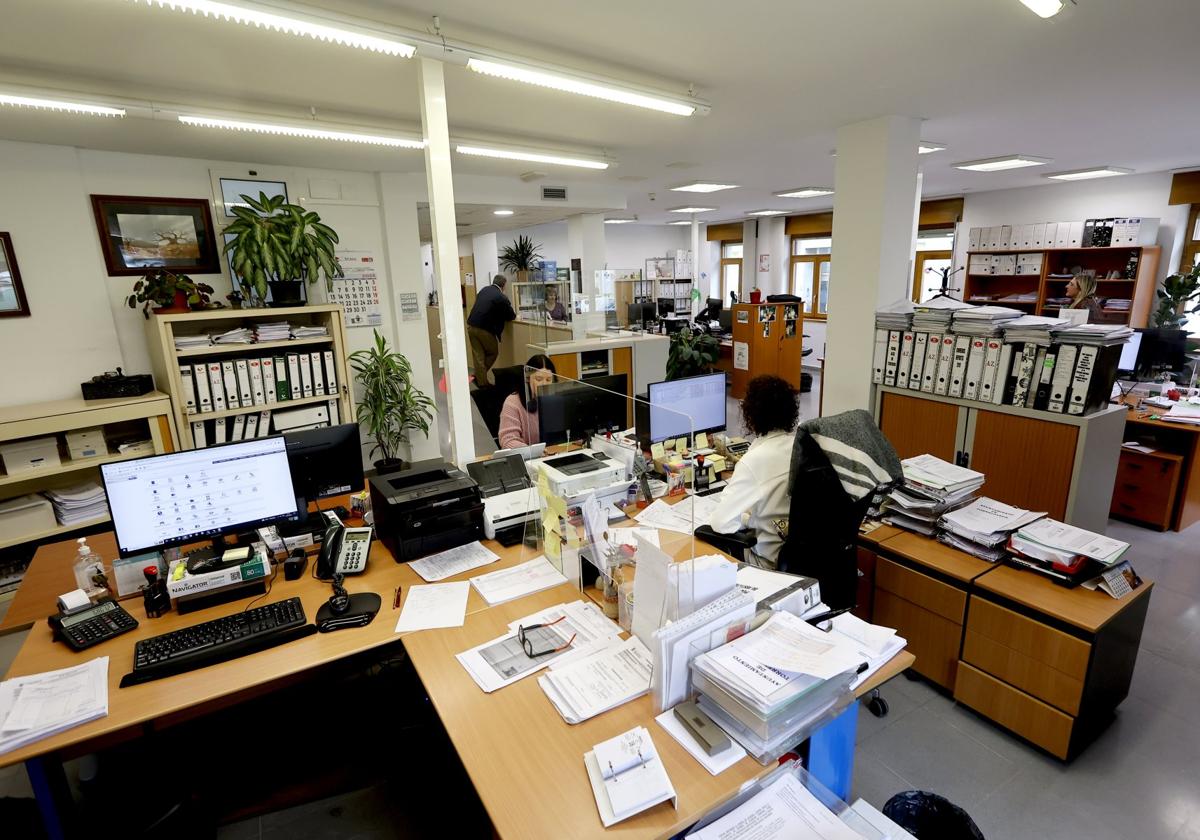 Oficinas municipales de Torrelavega, situadas en la Plaza Baldomero Iglesias.