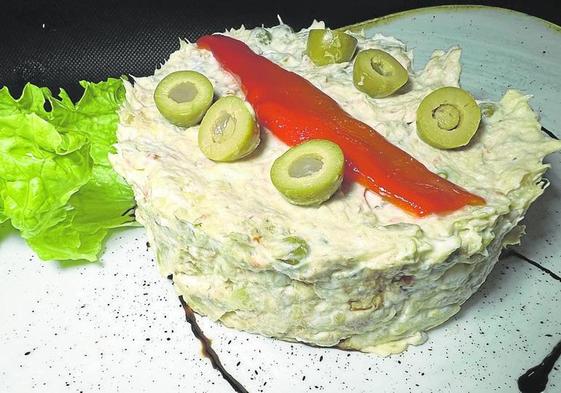 Ensaladilla rusa del menú del día.