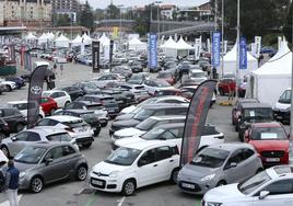 Feria del vehículo de ocasión celebrada en Torrelavega el pasado mes de octubre.