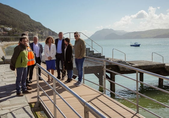 Visita de las autoridades a la nueva infraestructura.