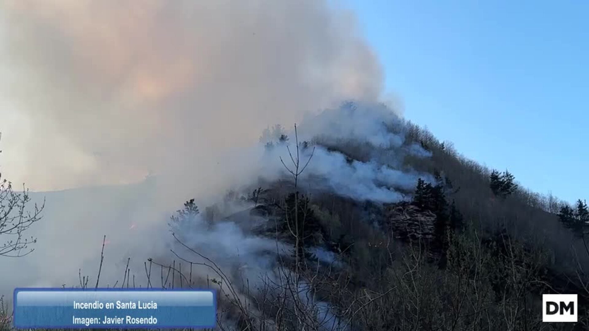 Incendio en la zona de la Hoz de Santa Lucia, próxima a Cabezón de la Sal