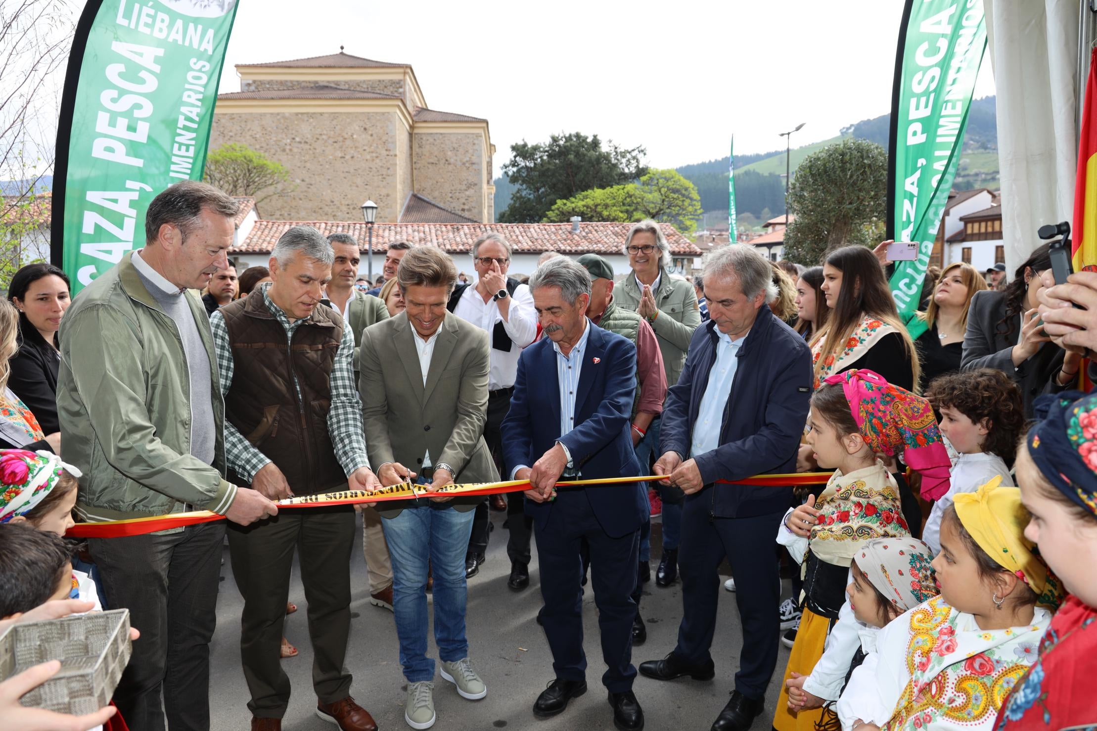 Liébana celebra su Feria de la Caza con &#039;El Cordobés&#039;