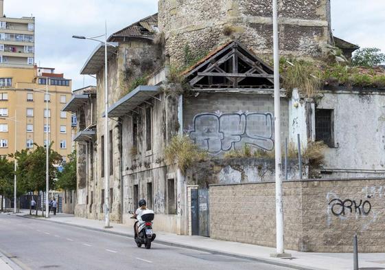 El antiguo convento de Las Clarisas, en la calle Alta.