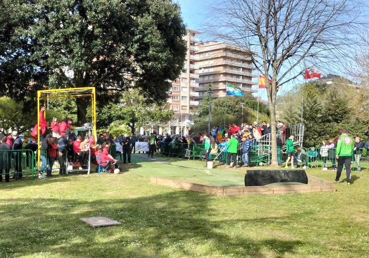 La bolera de la Alameda Miramar registró un espectacular ambiente durante las competiciones disputadas desde el jueves al sábado.