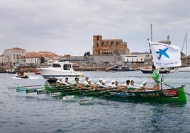 Bandera Caixabank en Castro Urdiales.