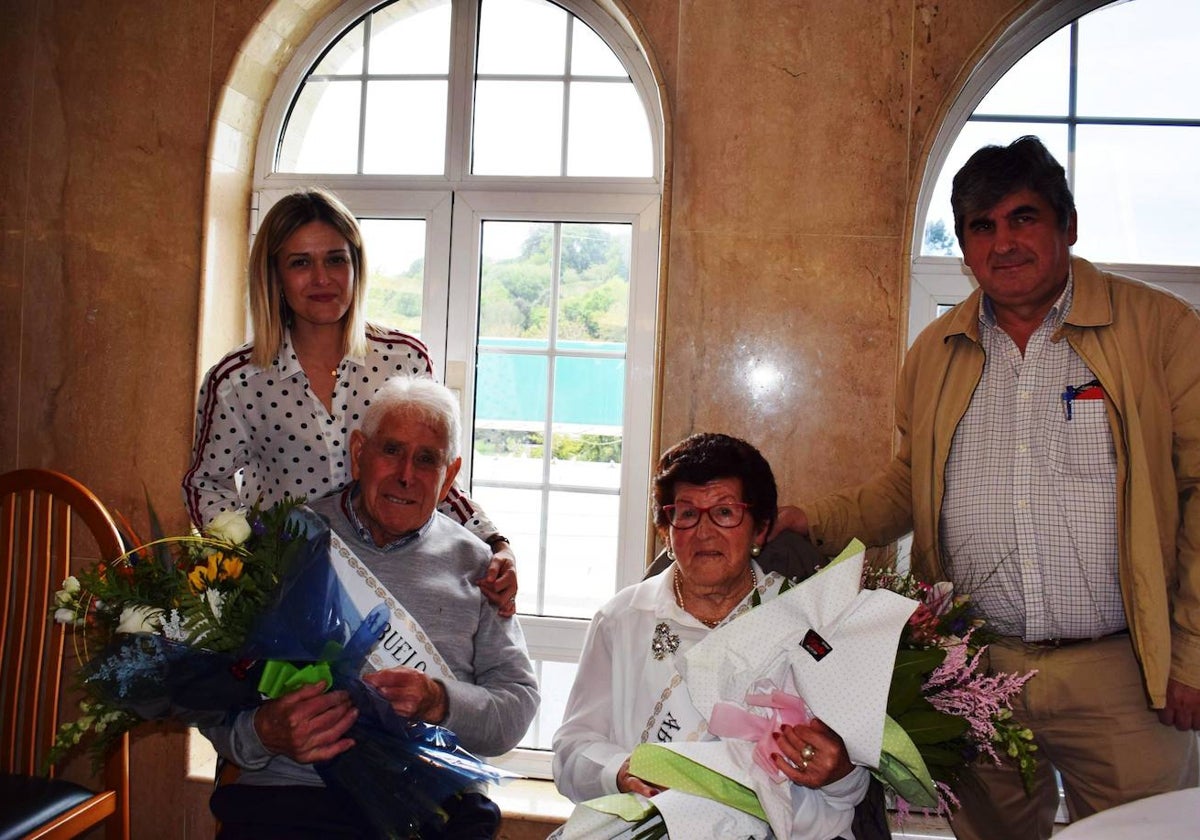 El Día del Abuelo de Piélagos homenajea a los vecinos de más de 80 años del municipio.