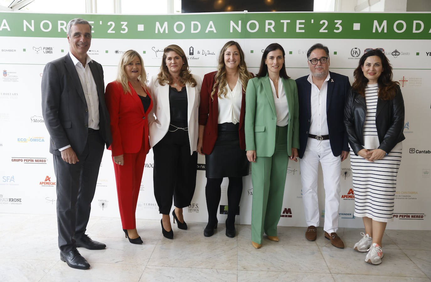 Gustavo Cubero, Elena Vicente, Conchi Revuelta, María Martínez Alberdi, Gema Igual Miguel Rincón y Miriam Díaz.