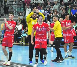 Monzón, Aly, Gus Alonso, Isra Marín y Leo celebran el empate