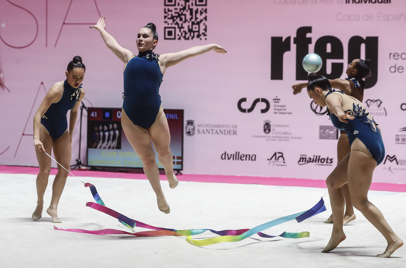 No faltaron todo tipo de figuras e imaginativas coreografías durante toda la jornada. 