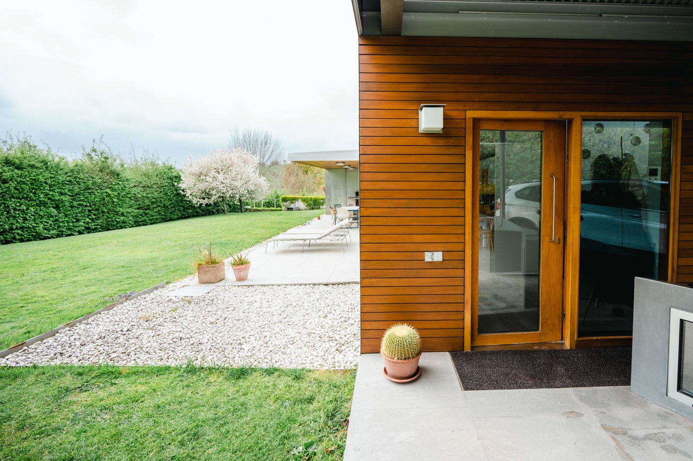 Entrada a la sala de la sauna y jacuzzi.