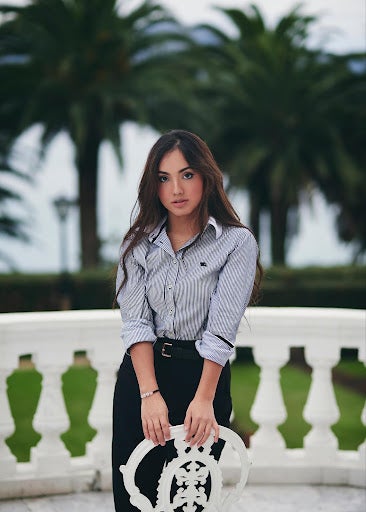 Samantha Cañizares en la terraza del Hotel Real de Santander. 