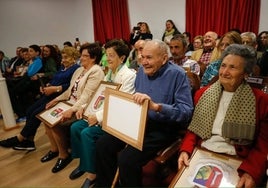 Homenajeados en Bárcena de Pie de Concha.