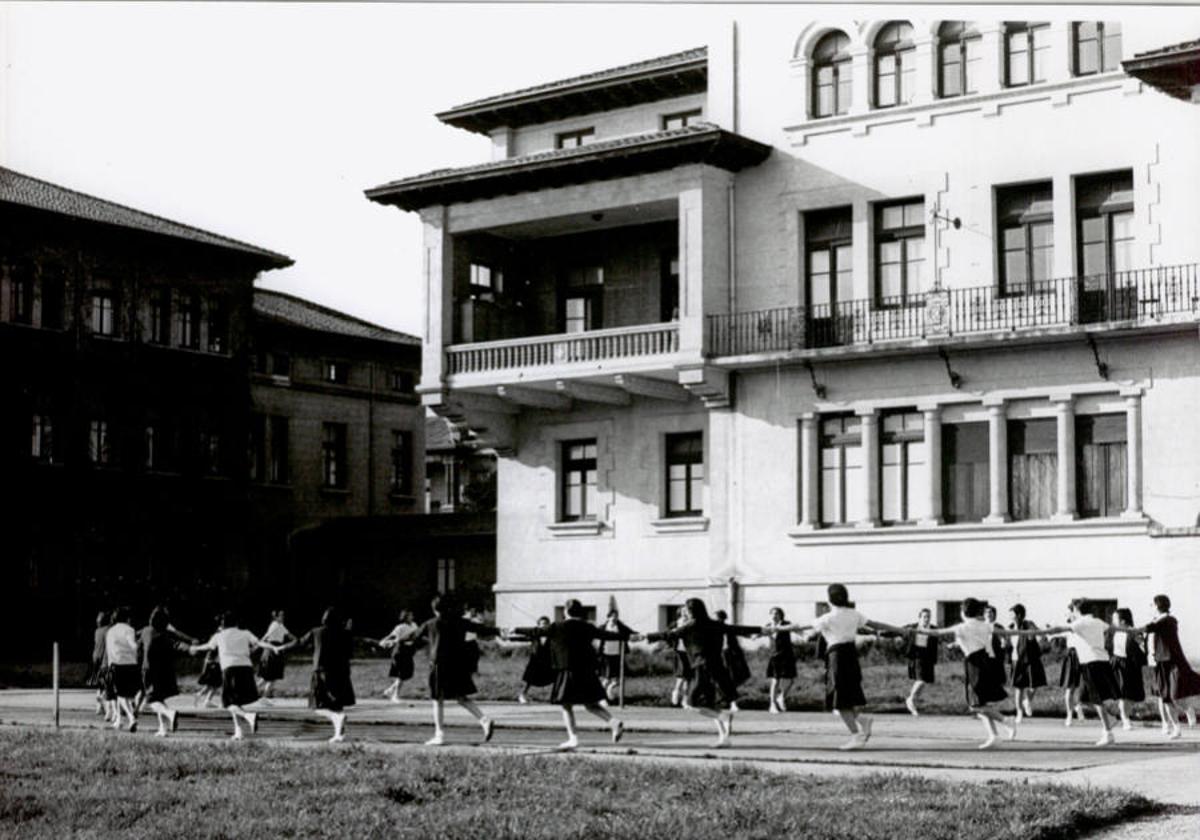 «En la biblioteca de Valdecilla tenemos una riqueza brutal»