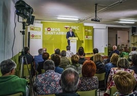 Presentación del nuevo candidato regionalista en San Felices, José Antonio Cobo.