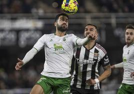 Rubén Alves, durante un partido de esta temporada en El Sardinero