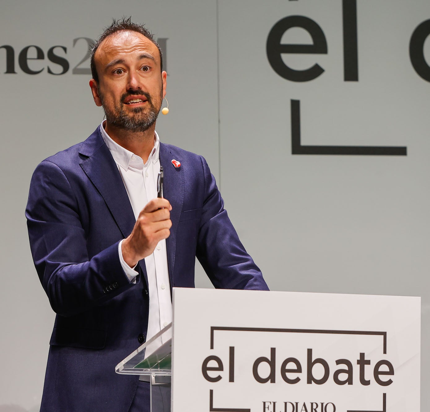 El alcalde defendió la gestión del bipartito y recordó que en los últimos cuatro años se ha parado la sangría de pérdida de población.