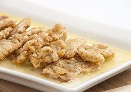 Pencas de acelgas en salsa verde, emplatadas.