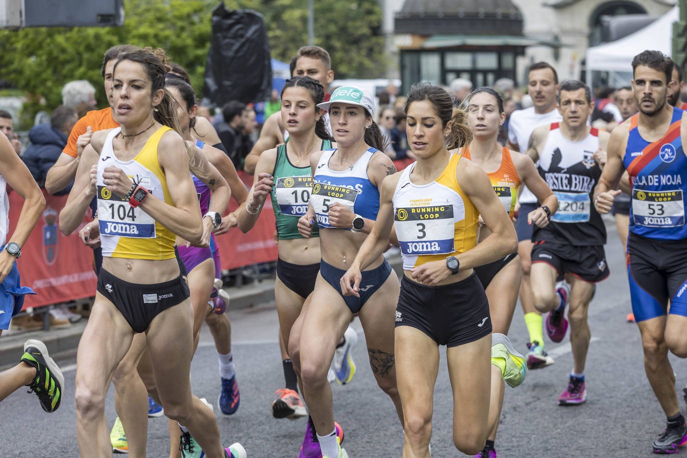 Alicia Carrera (3), Laura Rodríguez (5) y Maitane Melero (104), en la carrera de los cinco kilómetros.