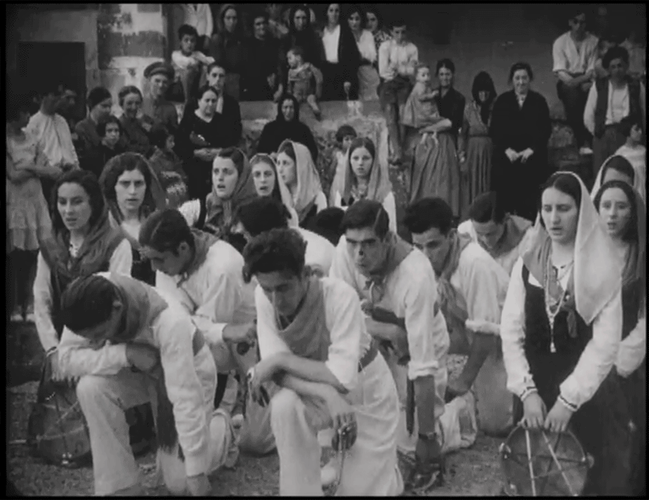 Fotograma extraído de las filmaciones de 1932 del Centro de Estudios Históricos en Cabezón de la Sal y Ruiloba.