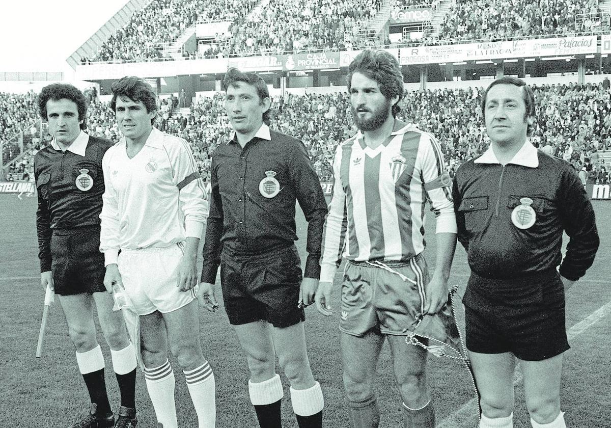 Antes de la final de la Copa del Rey de 1982 entre el Real Madrid y el Sporting de Gijón, junto a Santillana y Redondo. E