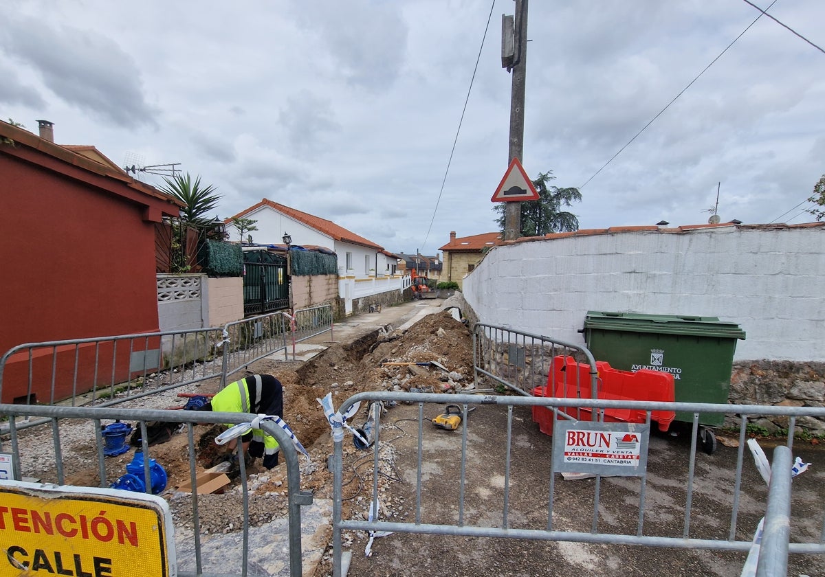 Obras en la red de saneamiento de Sierrapando.