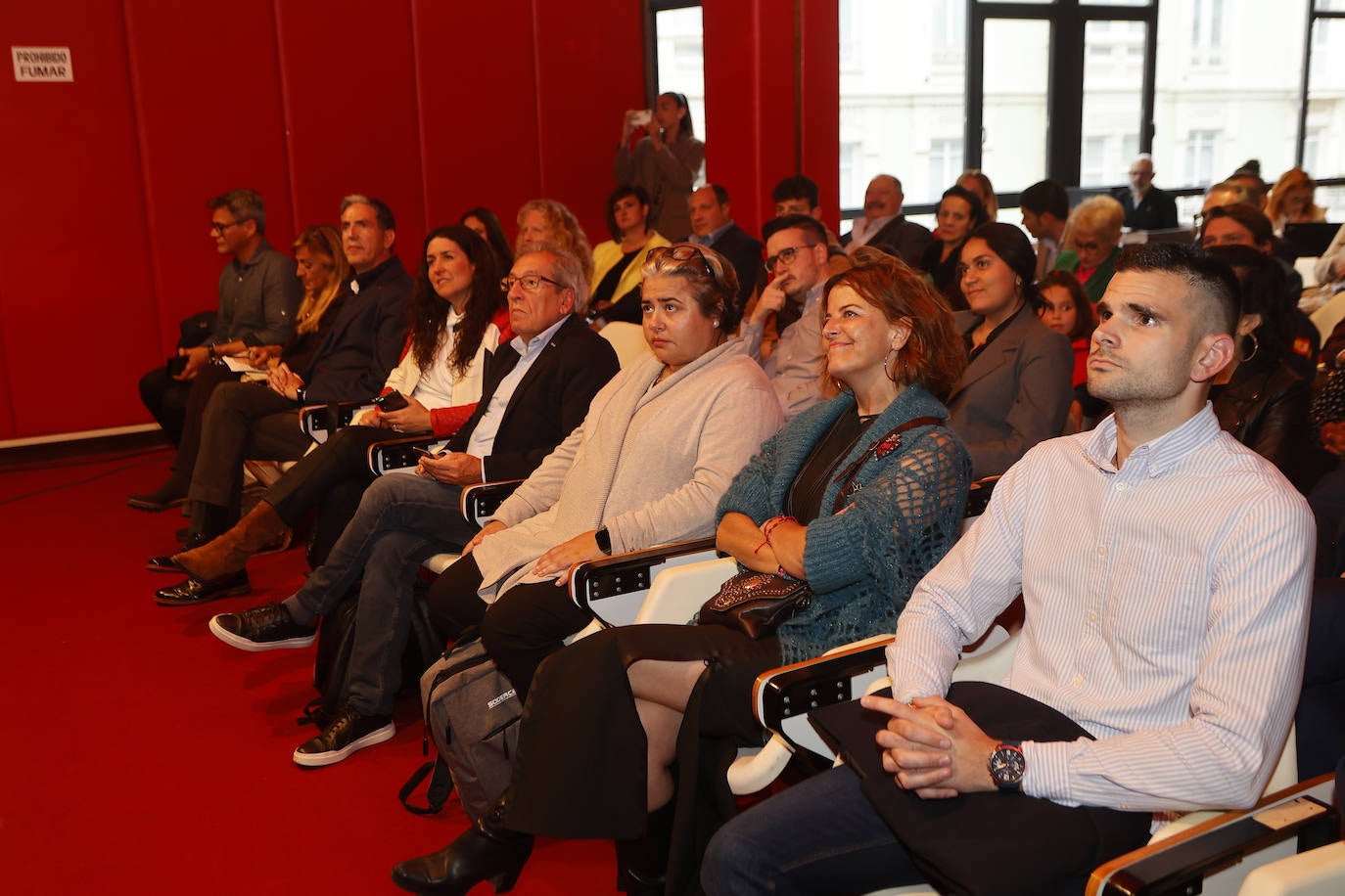 Finalistas y miembros del jurado de la IV edición de Talento Cantabria.