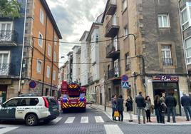 Guardia Civil, Bomberos y Policía intervinieron en el bar.