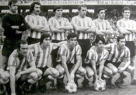 De izquierda a derecha, Santamaría, Espíldora, Chinchón, Santi, Portu y Sistiaga. Agachados, De la Fuente, Docal, Aitor Aguirre, Pedro Amado y Arrieta.