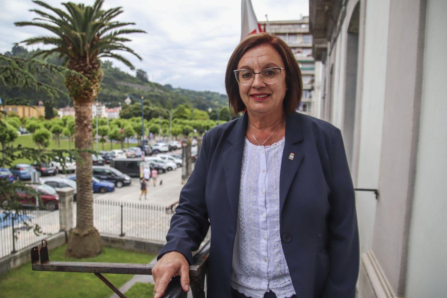 Rosario Losa, en el balcón del ayuntamiento de Laredo.