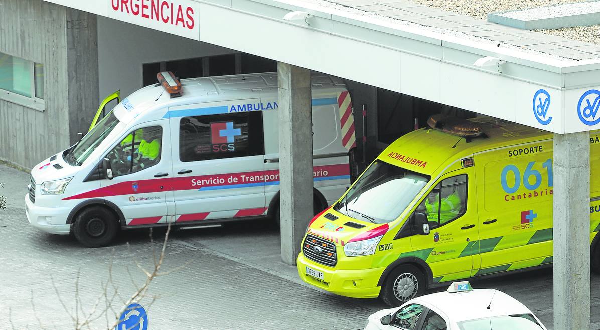 La renovación. En 2017, Ambuibérica volvió a ganar el contrato, esta vez adjudicado en 45 millones de euros, tres por debajo del precio de licitación, que se quedaron cortos cuando le llegó el varapalo judicial de las horas extra de guardia, confirmado en 2019. Un desequilibrio que se mantiene a día de hoy, vía prórroga.