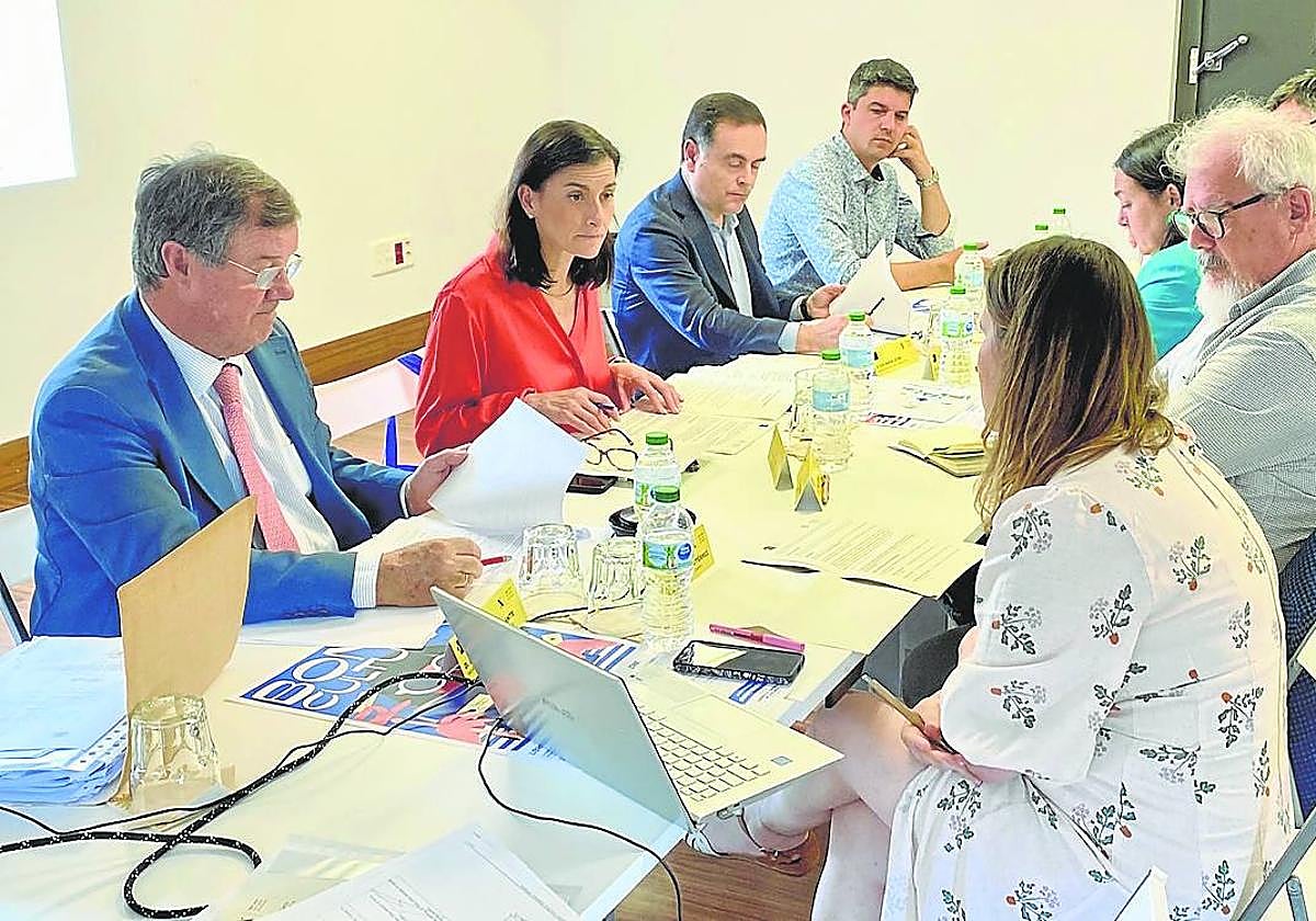 Imagen de la reunión de patronos celebrada en Enclave Pronillo, sede de la Fundación.