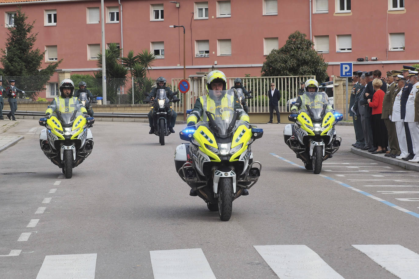 La división motorizada desfiló también en Campogiro. 