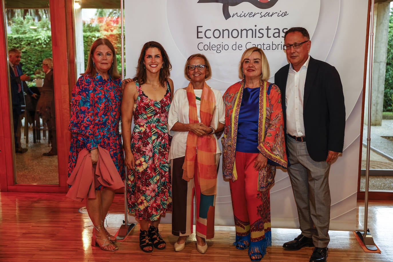 Marta Martínez, Paula Sumillera, Maite Rodríguez, Rosa Muzás y Secundino Martínez.