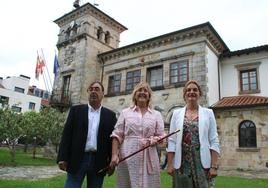 Rafael Morales (PSOE), Pilar del Río (AIDC) y Ana Obregón (PRC).