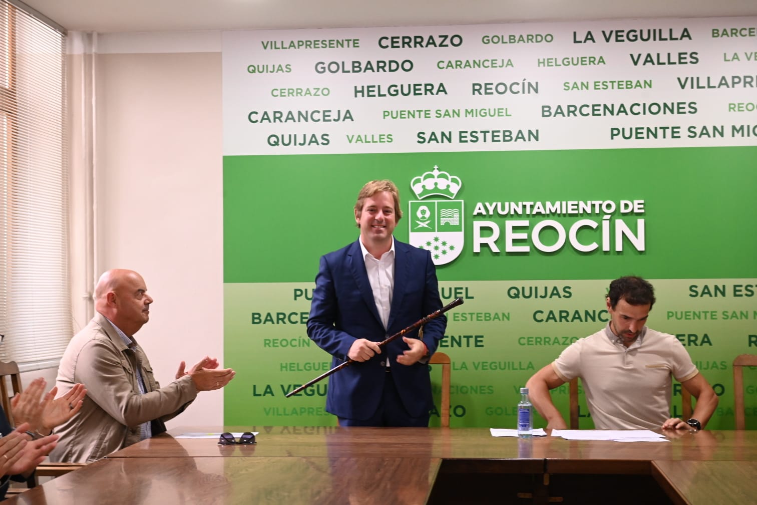 El regionalista Pablo Diestro (PRC) ha sido investido alcalde de Reocín tras haber revalidado su mayoría absoluta y haber obtenido ocho concejales. Es su tercera legislatura como alcalde.