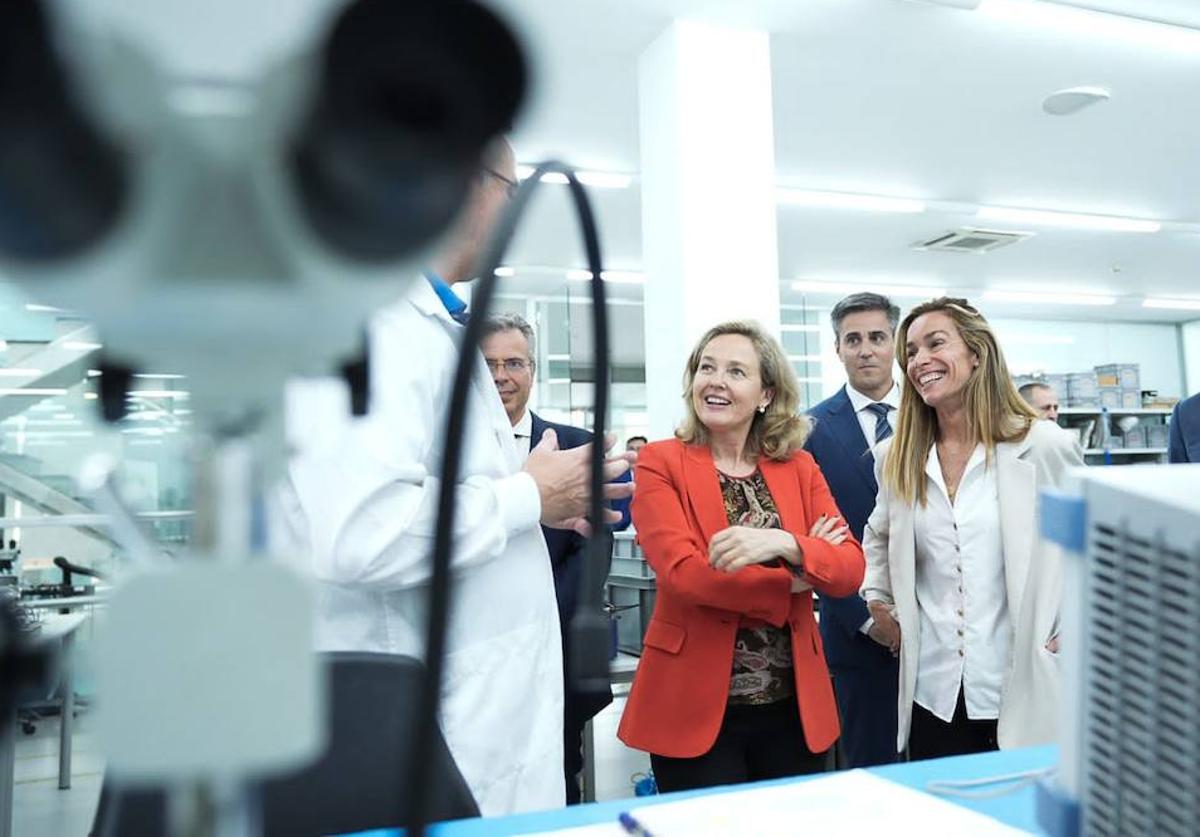 La ministra Calviño, en la visita a TTI