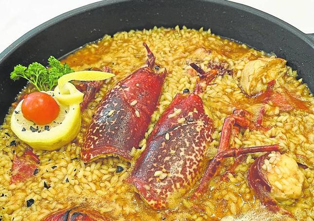 Excelente arroz con bogavante.