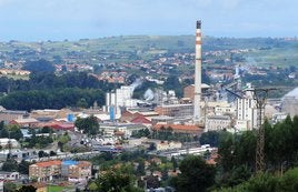 El complejo industrial que Solvay tiene en Torrelavega seguirá operando bajo la marca tradicional.