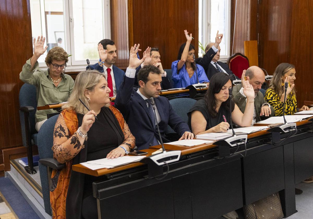 Imagen del primer Pleno de la legislatura del Ayuntamiento de Santander.