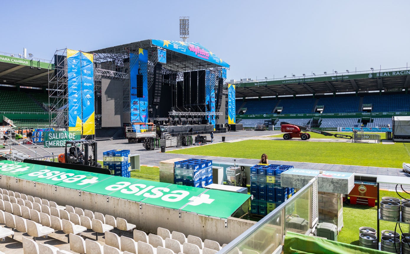 Más de 500 trabajadores ponen a punto las instalaciones para el festival. 