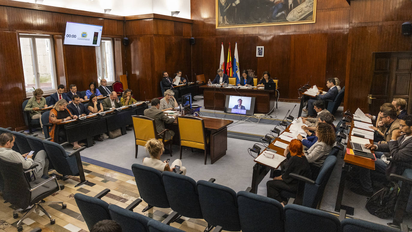 Vista general del Salón de Plenos del Ayuntamiento