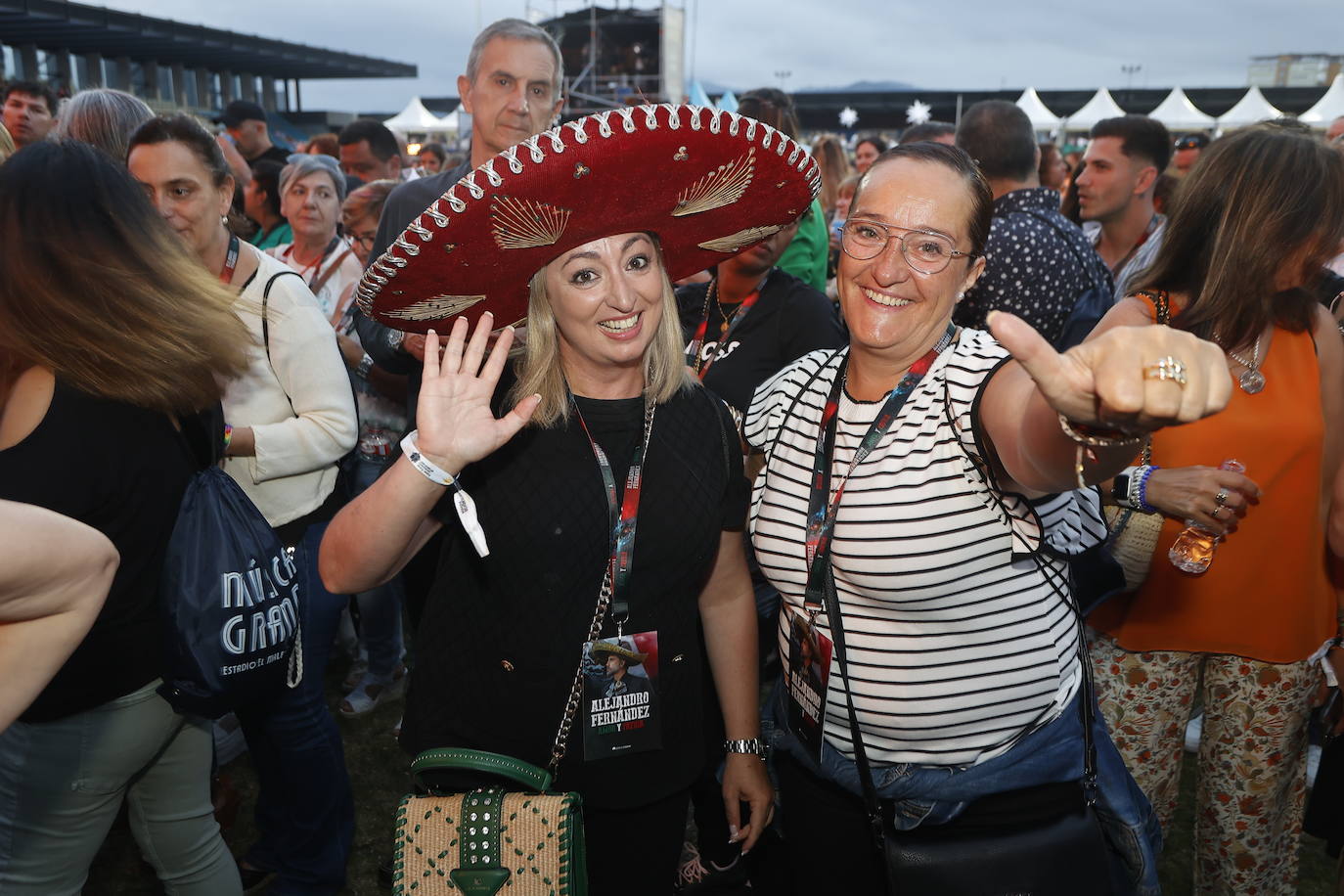 Entre los asistentes no faltó quien llevó sombreros mexicanos.