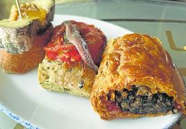 Queso Divirín, focaccia con escalivada y hojaldre de morcilla.