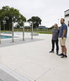 Imagen secundaria 2 - Torrelavega estrena sus piscinas de verano tras tres décadas de espera