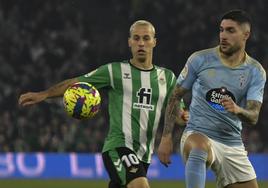 Setgio Canales en un partido con el Betis.