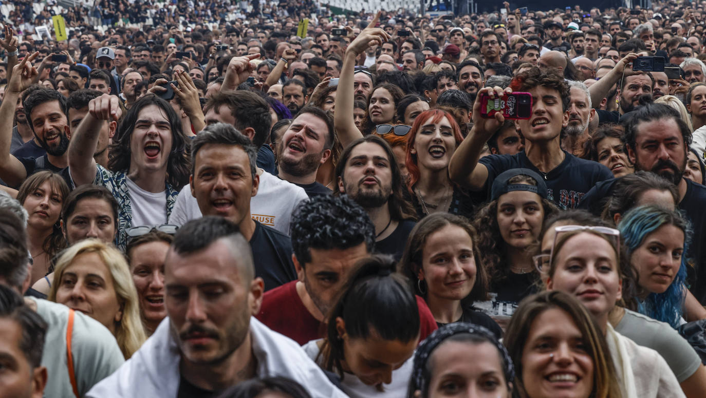 Gritos, puños en alto y mucha emoción en todos los conciertos de la jornada.