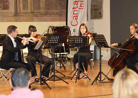 Imagen secundaria 1 - Brillante concierto en Potes de la Orquesta Sinfónica Juvenil UIMP Ataulfo Argenta