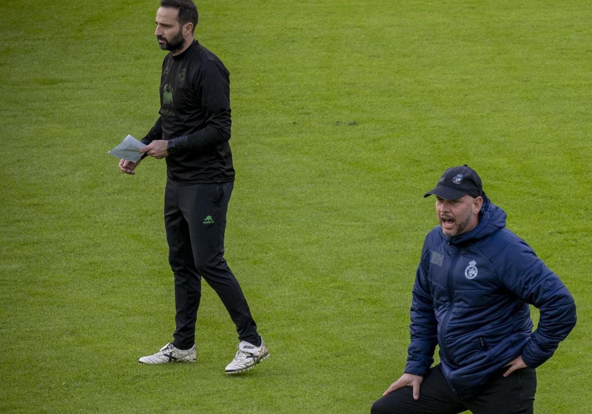 Al mando. Pablo Álvarez y José Alberto López vuelven a pisar este lunes el césped de las Instalaciones Nando Yosu.