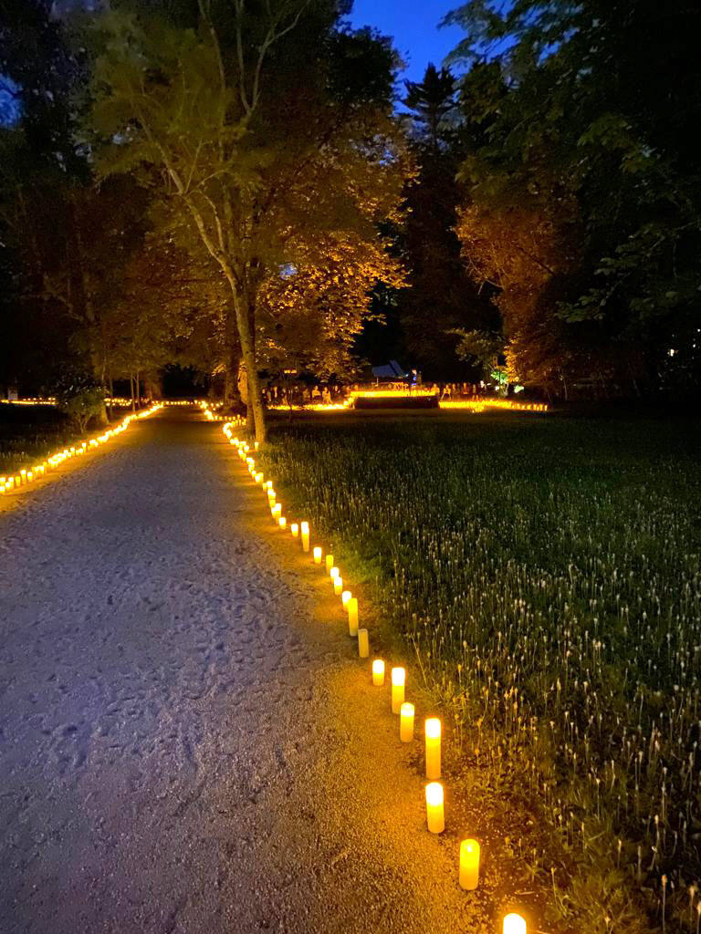 Paseo de velas para una de las noches de Candlelight, en La Portilla.